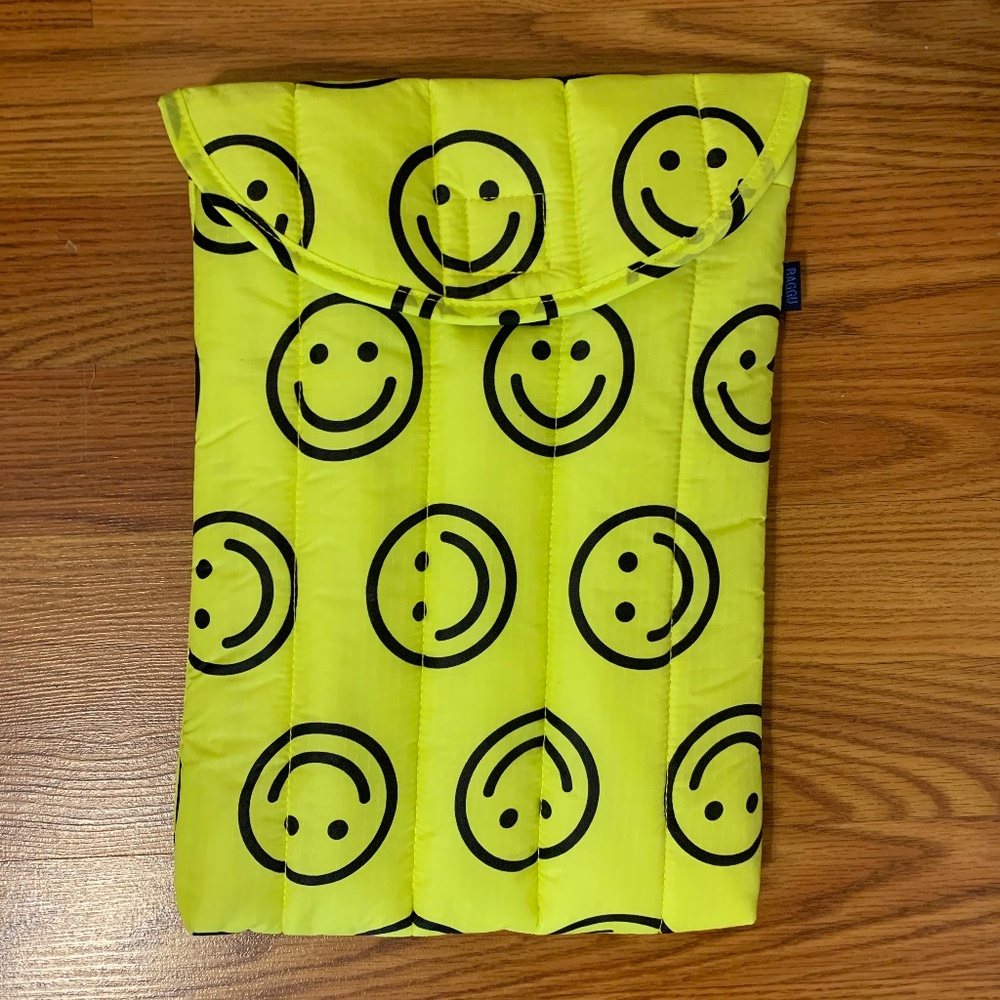 13” Baggu Puffy Laptop Sleeve